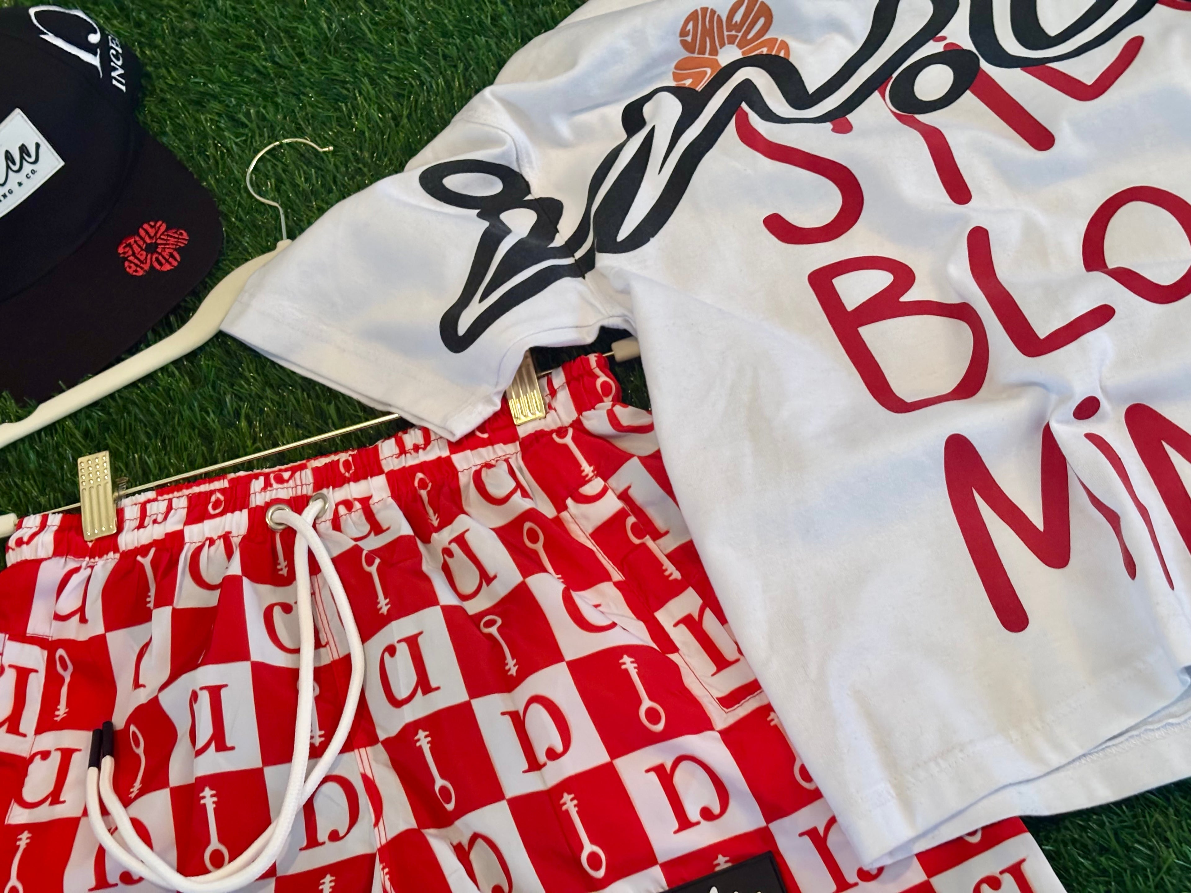 Still Blooming Tee (White)