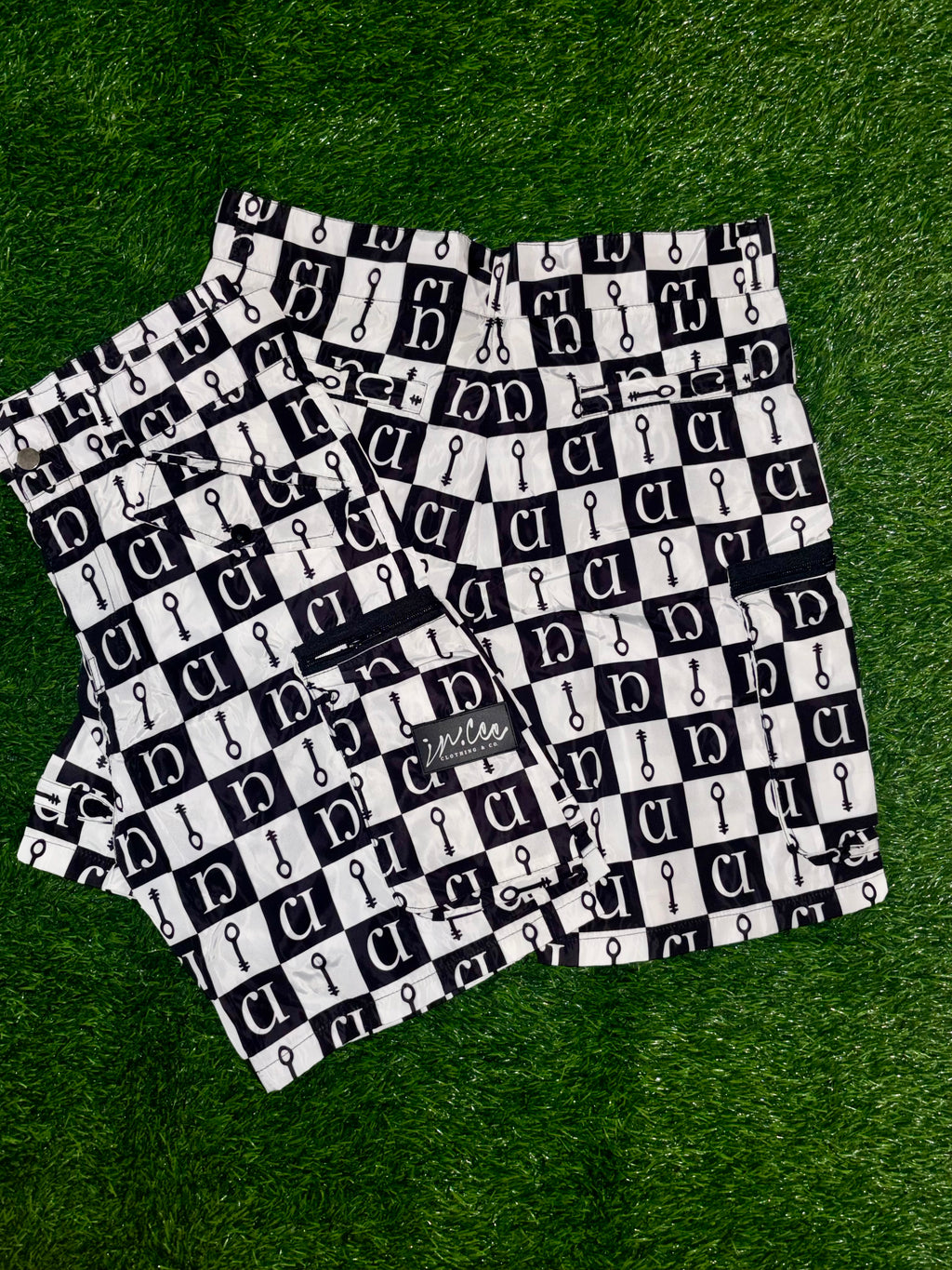 Signature Checkerboard Print Cargo Shorts